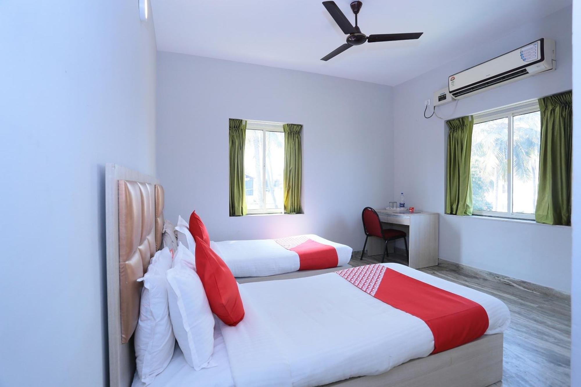 Super Townhouse Prince Palace Thiruvananthapuram Bagian luar foto