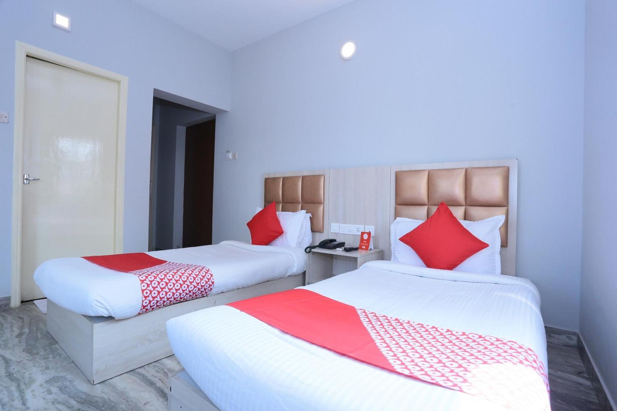 Super Townhouse Prince Palace Thiruvananthapuram Bagian luar foto