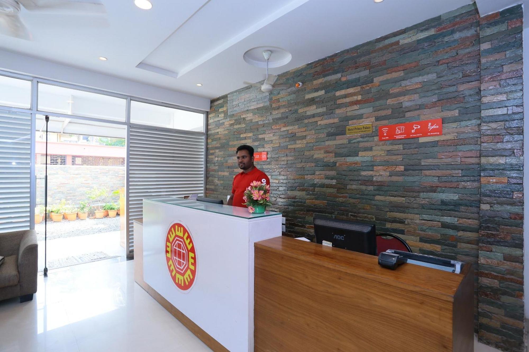 Super Townhouse Prince Palace Thiruvananthapuram Bagian luar foto