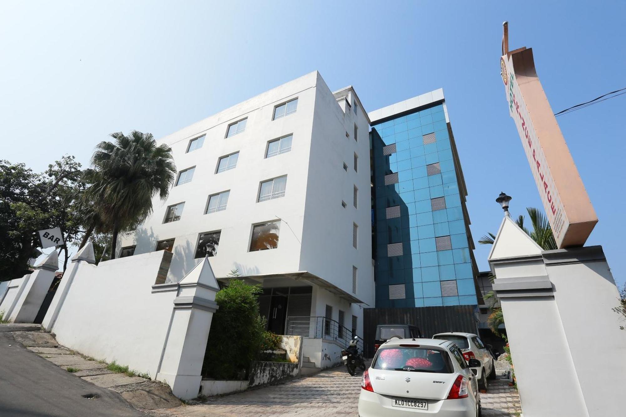 Super Townhouse Prince Palace Thiruvananthapuram Bagian luar foto
