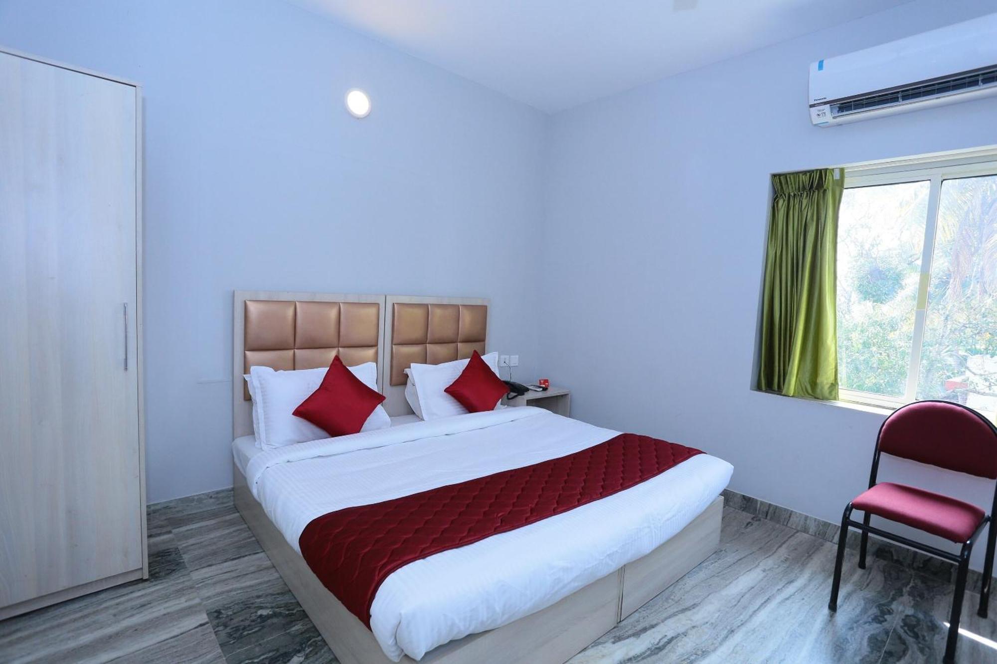 Super Townhouse Prince Palace Thiruvananthapuram Bagian luar foto